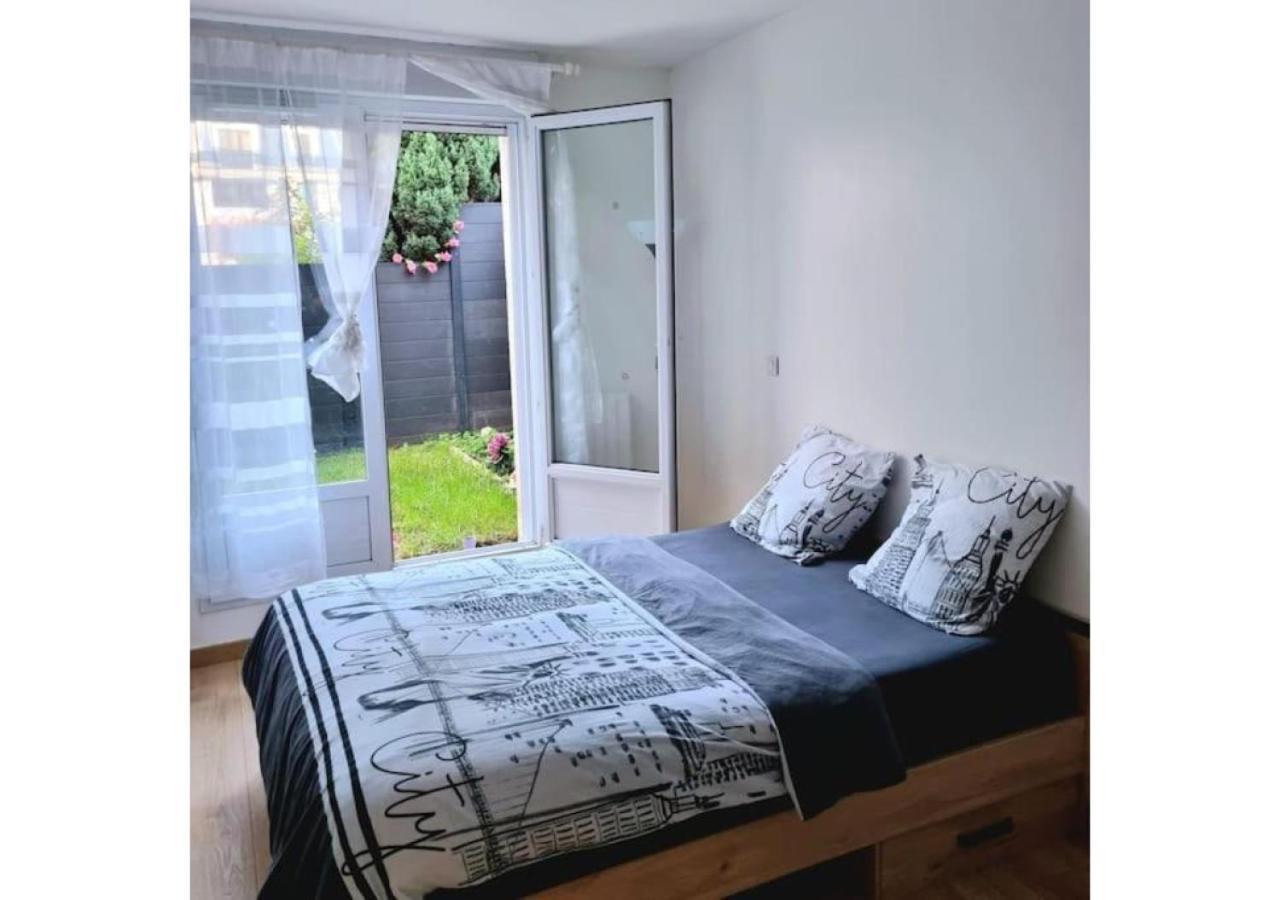Superbe Appartement Avec Jardin Proche Versailles Saint-Cyr-l'Ecole Luaran gambar